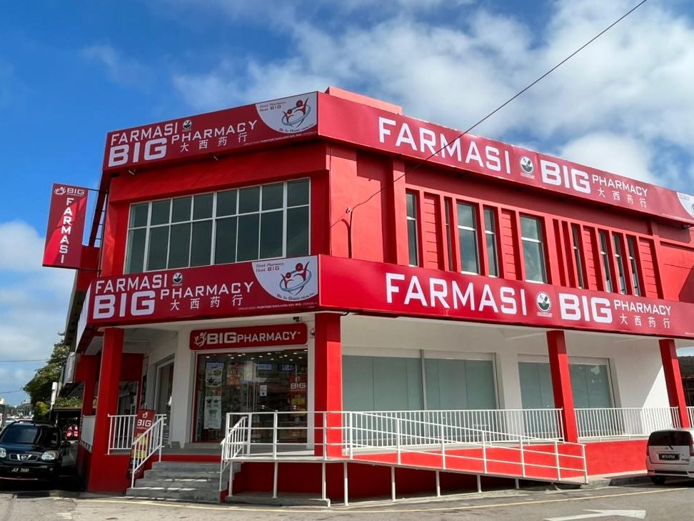 big pharmacy segamat