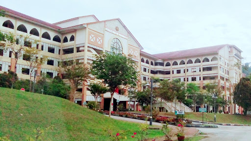 Kulliyyah of Pharmacy, International Islamic University Malaysia (IIUM)