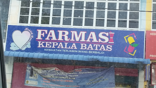 Farmasi Kepala Batas