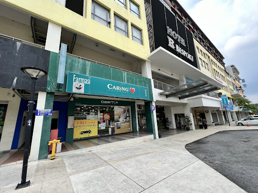 CARiNG Pharmacy Setia Walk, Puchong