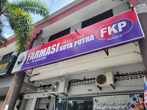 Pharmacy Kota Putra