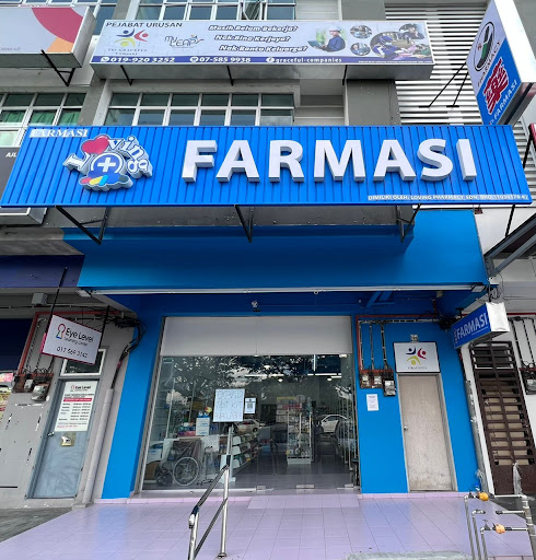LOVING PHARMACY GELANG PATAH